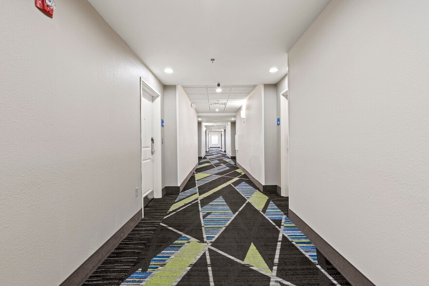 More Photos Of 3115 Central Mall Dr, Port Arthur Hotel For Sale