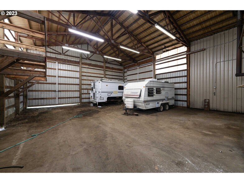 More Photos Of 94755 Quiet Valley Ln, Myrtle Point Warehouse For Lease