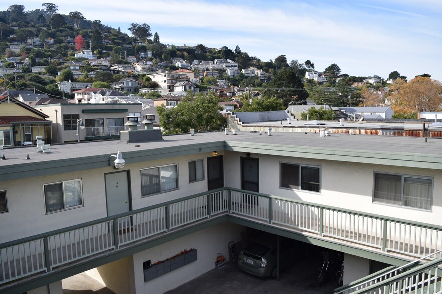 More Photos Of 206 Caledonia St, Sausalito Apartments For Sale