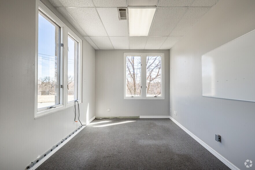 More Photos Of 4260 Old River Rd, Schiller Park Food Processing For Lease