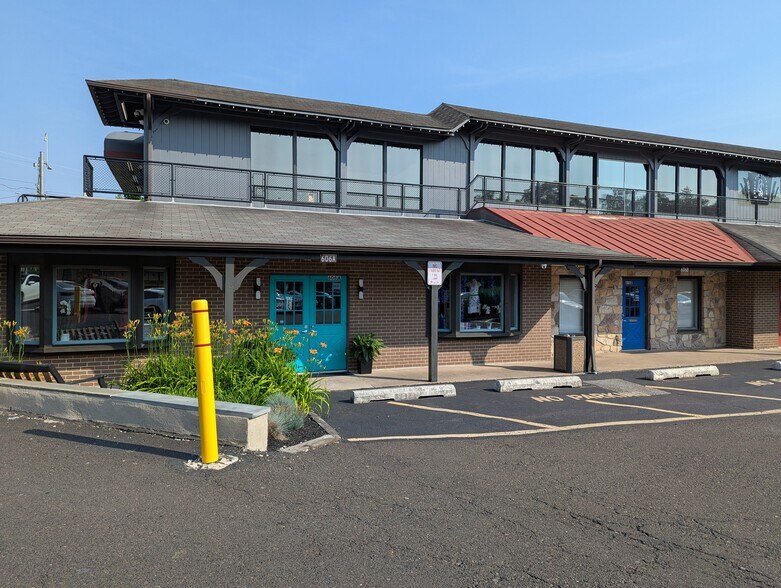 More Photos Of 606 2nd St, Southampton Storefront Retail Office For Lease