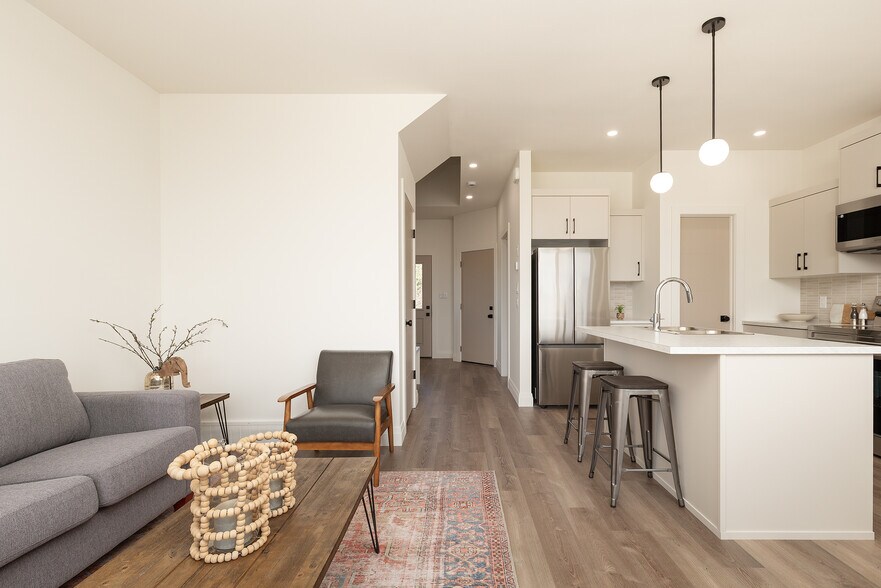 More Photos Of 304 50 w, Raymond Multifamily For Sale
