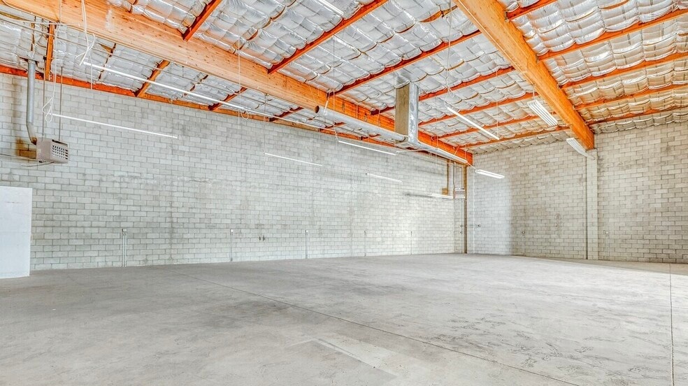 More Photos Of 826 W Santa Anita Ave, San Gabriel Manufacturing For Lease
