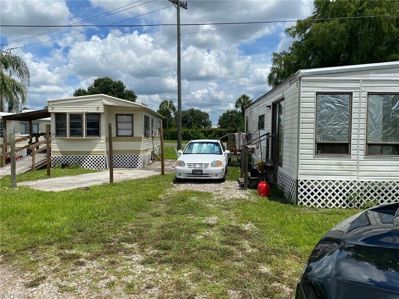 More Photos Of 1475 N Bridge St, LaBelle Manufactured Housing Mobile Home Park For Sale
