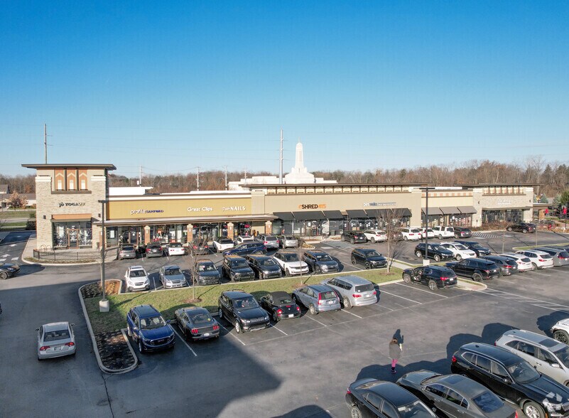 Primary Photo Of 11503 Spring Mill Rd, Carmel General Retail For Lease