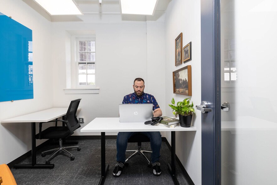 More Photos Of 37 N Orange Ave, Orlando Coworking Space