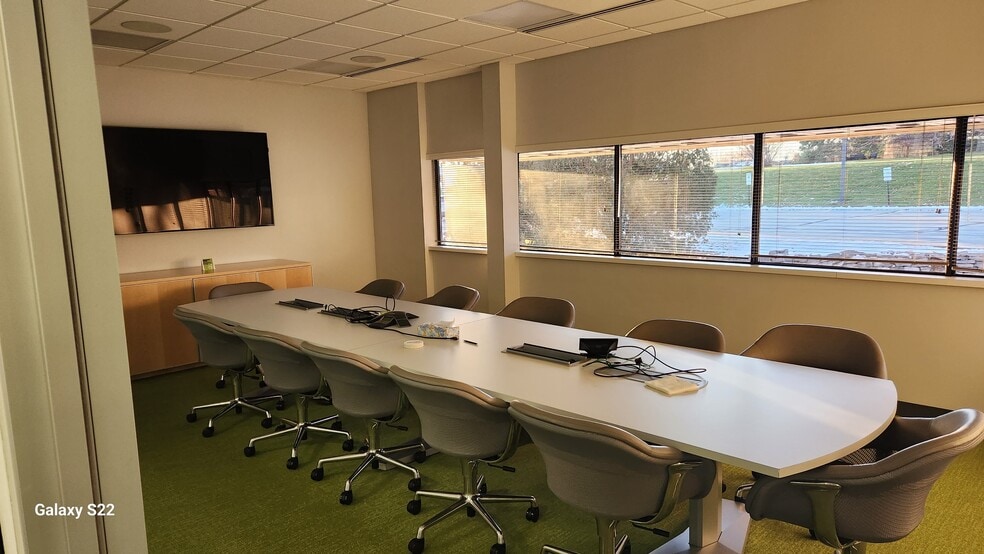 More Photos Of 2985 S Ridge Rd, Green Bay Medical For Lease