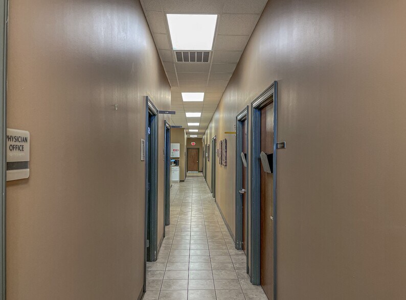 More Photos Of 6507 Coliseum Blvd, Alexandria Medical For Sale