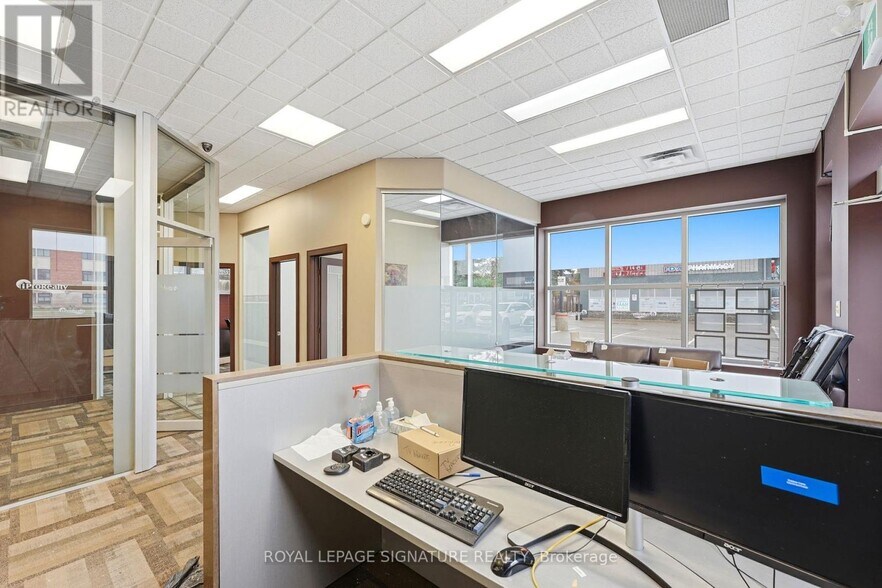 More Photos Of 158 Guelph St, Halton Hills Freestanding For Lease