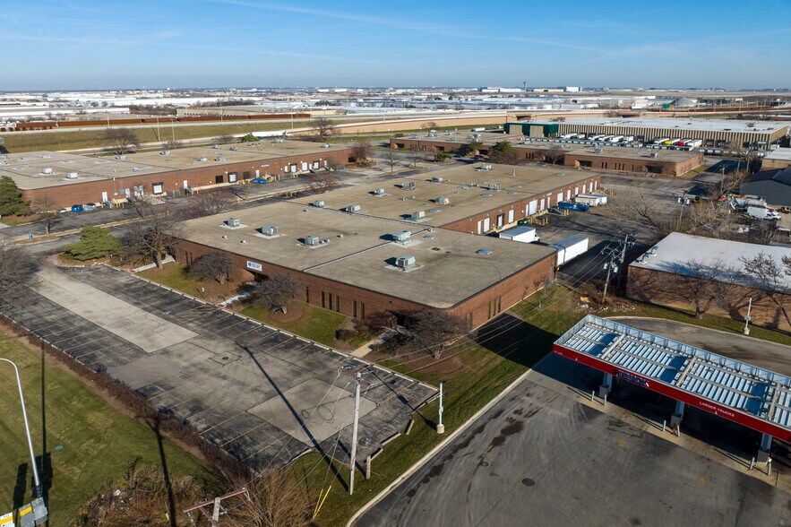 More Photos Of 1088-1130 W Thorndale Ave, Bensenville Unknown For Lease