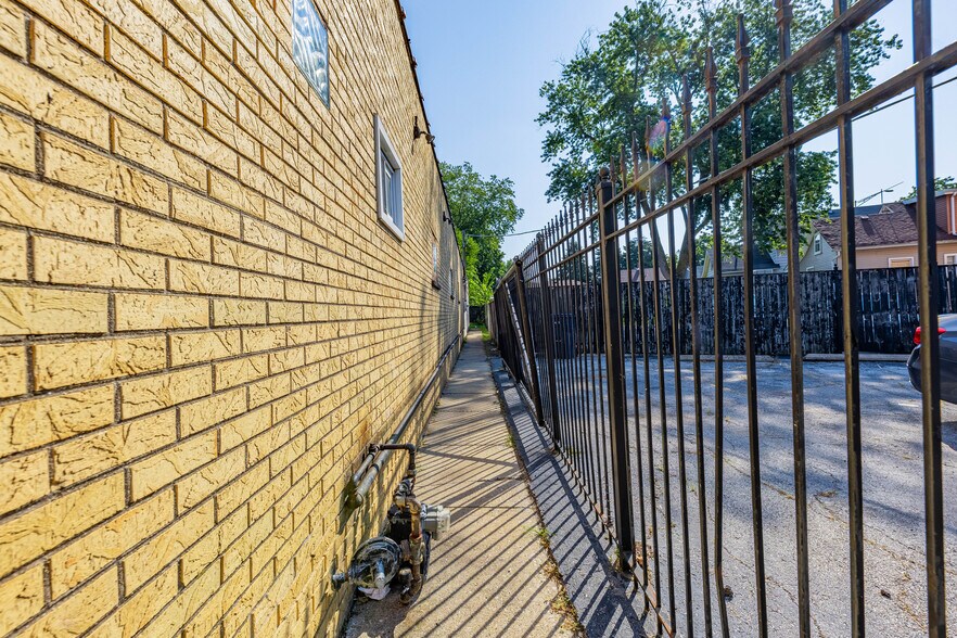 More Photos Of 13039 S Division St, Blue Island Manufacturing For Sale