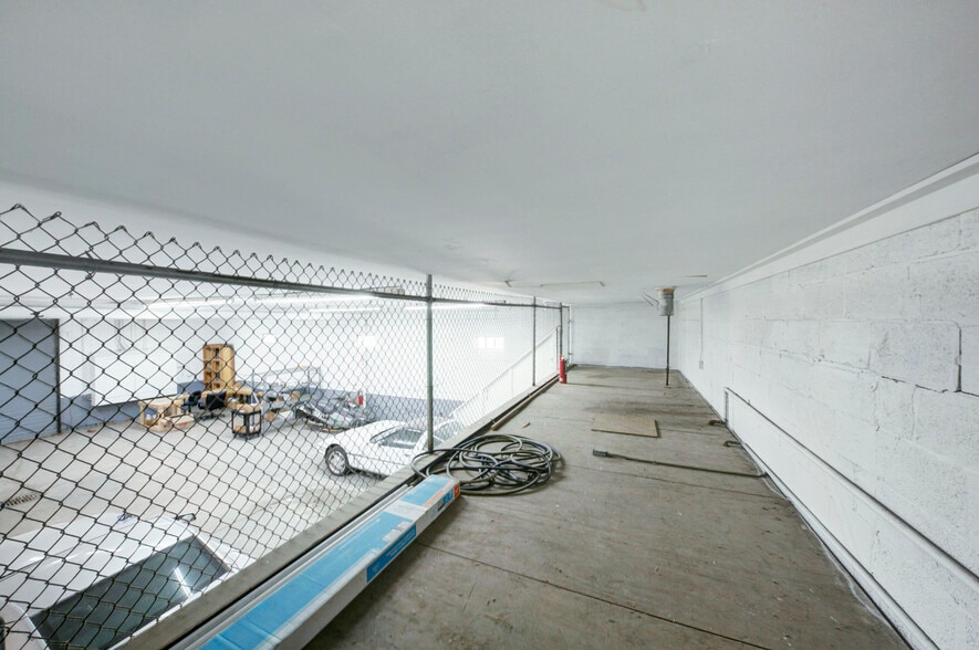 More Photos Of 36050 Goddard Rd, Romulus Auto Repair For Sale