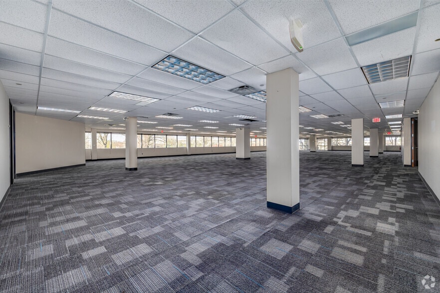 More Photos Of 30 Merchant St, Cincinnati Office For Lease