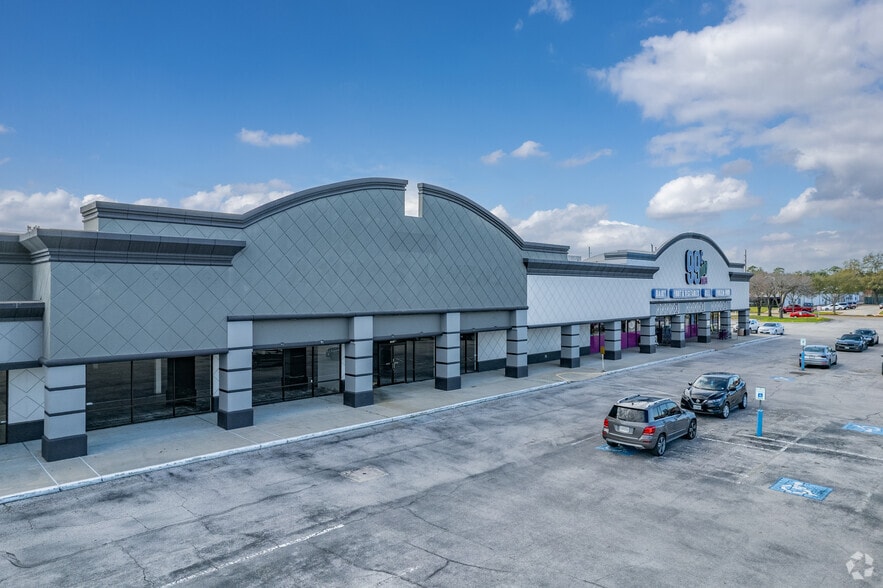 More Photos Of 4501-4765 W FM 1960 Rd, Houston Unknown For Lease