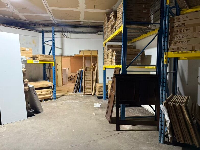 More Photos Of 42-52 Federal ave, Quincy Manufacturing For Sale