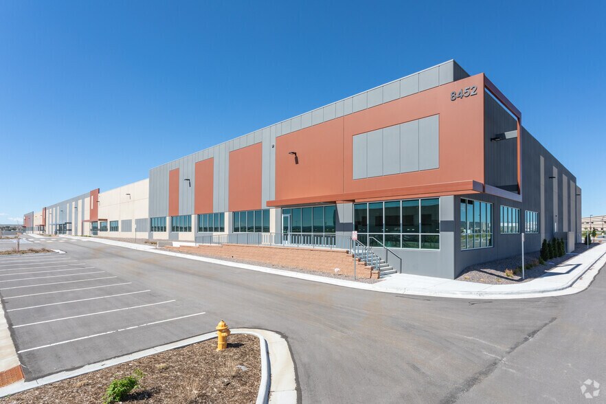 More Photos Of 8452 Highfield Pky, Englewood Distribution For Lease