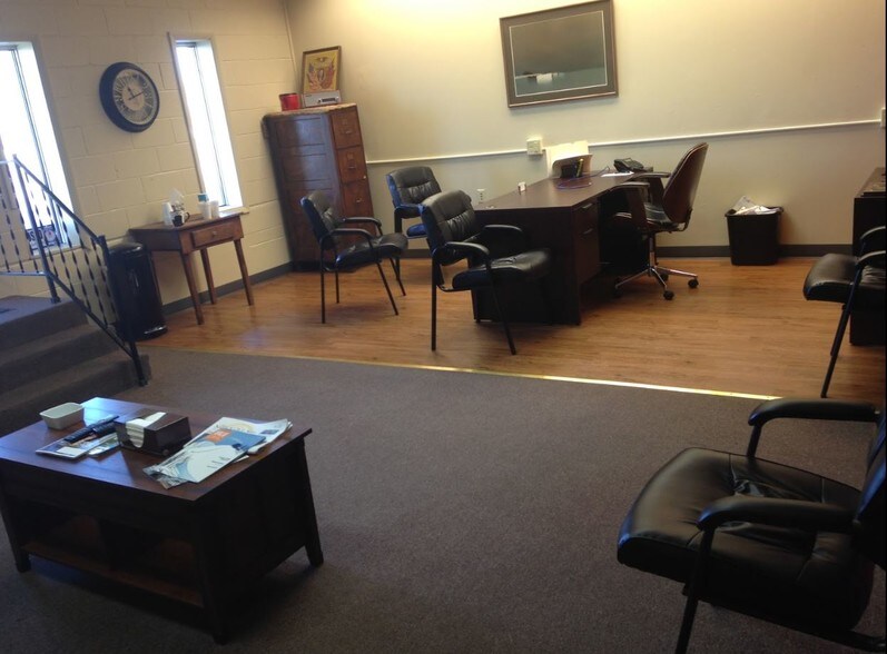 More Photos Of 2317-2323 E Lincolnway, Sterling Medical For Lease