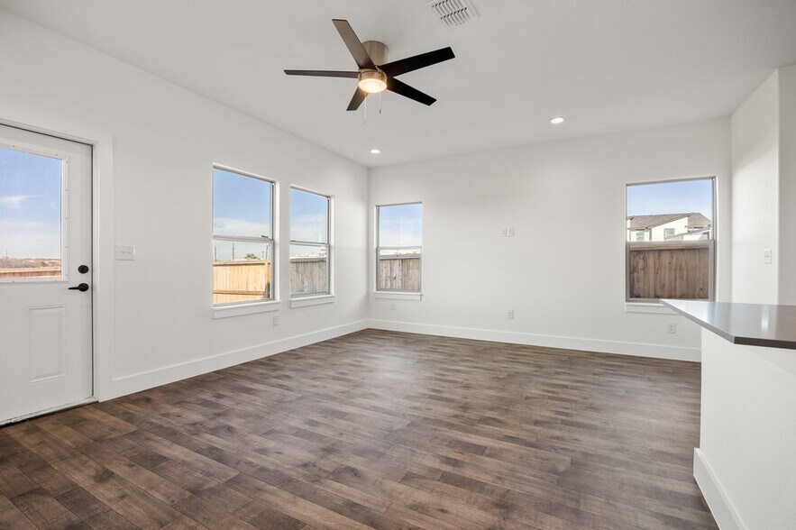 More Photos Of , San Antonio Multifamily For Sale