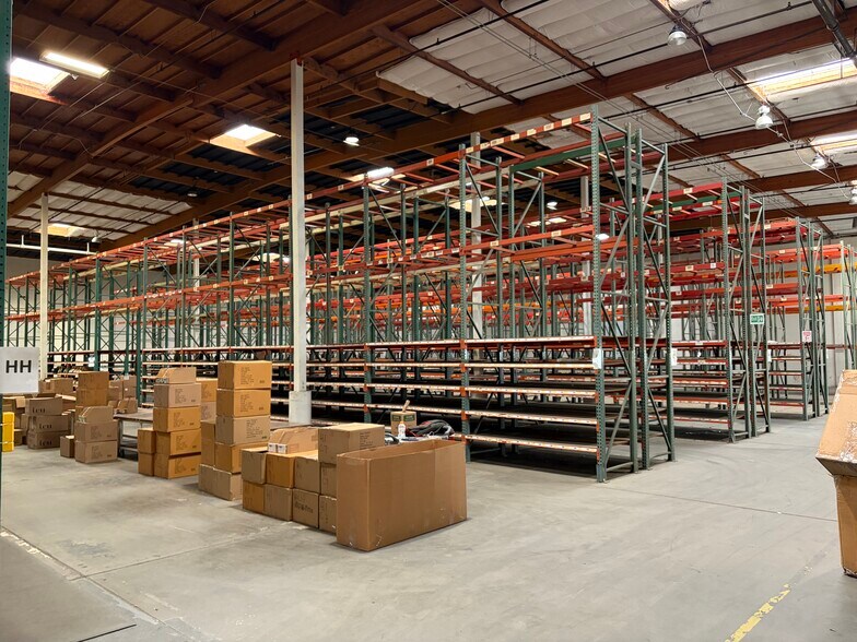 More Photos Of 1900 Shelton Dr, Hollister Warehouse For Lease