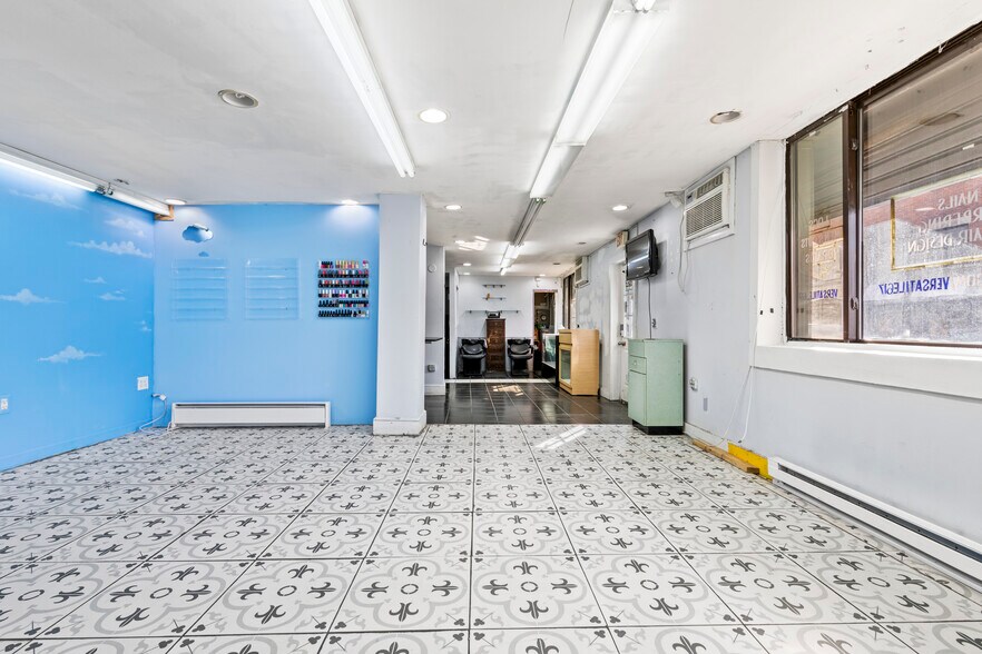 More Photos Of 210 Washington St, Boston Auto Repair For Sale