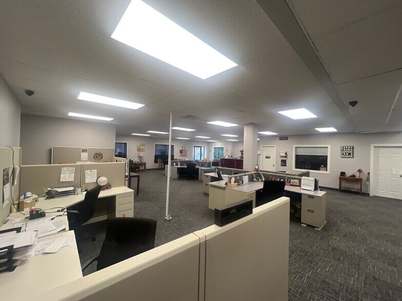 More Photos Of 123 1st St SE, Mason City Office For Lease