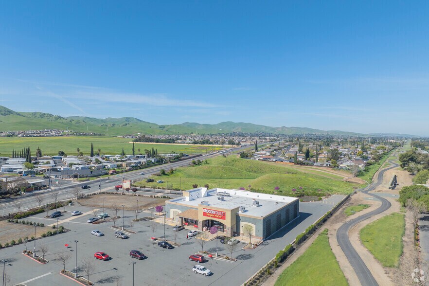 More Photos Of 3160 Buchanan Rd, Antioch Freestanding For Sale