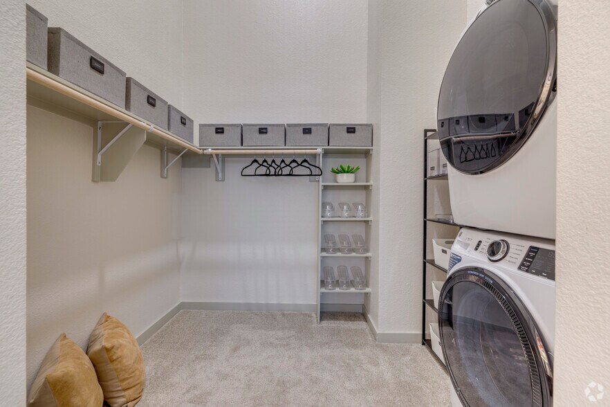 More Photos Of 2219 E 11th St, Tulsa Apartments For Lease