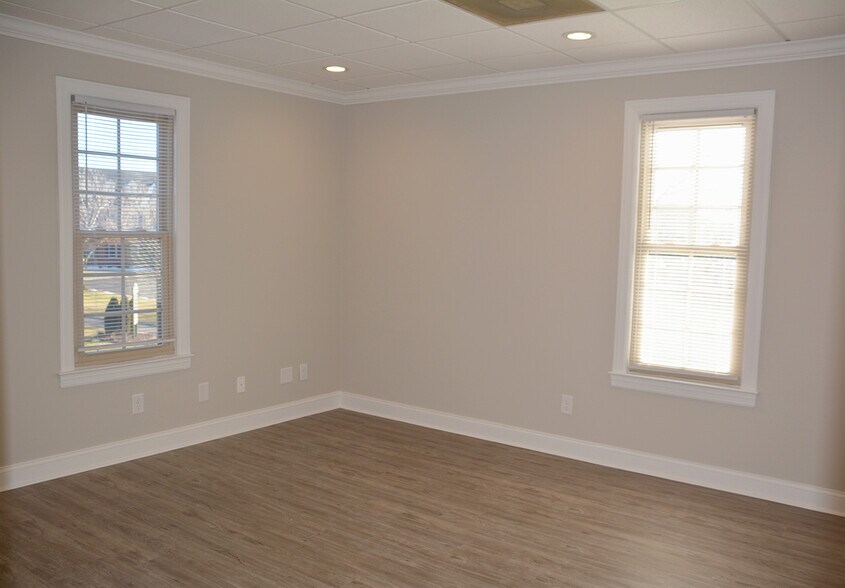More Photos Of 103 Hazel Path Ct, Hendersonville Office For Lease