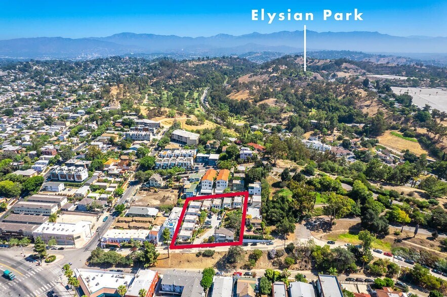 More Photos Of 1303 Lilac Terrace, Los Angeles Apartments For Sale