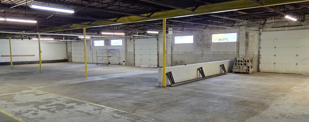 More Photos Of 5160 Lakeshore Rd, Lexington Warehouse For Lease