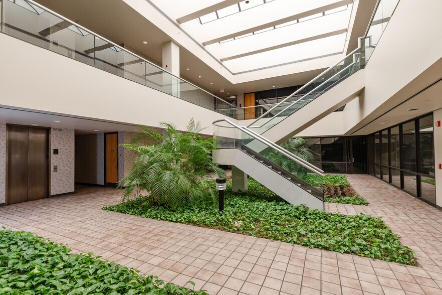 More Photos Of 7615 E 63rd Pl, Tulsa Office For Sale