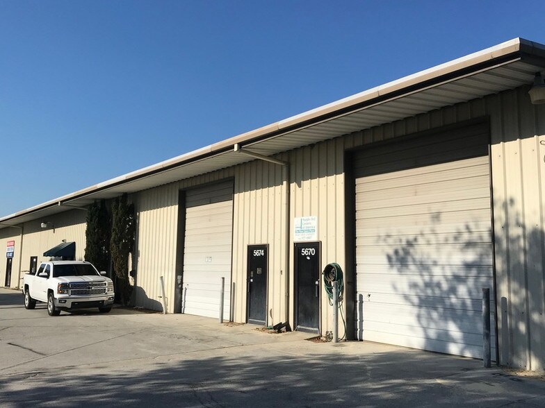 More Photos Of 5670-5720 Jason Lee Plz, Sarasota Manufacturing For Lease