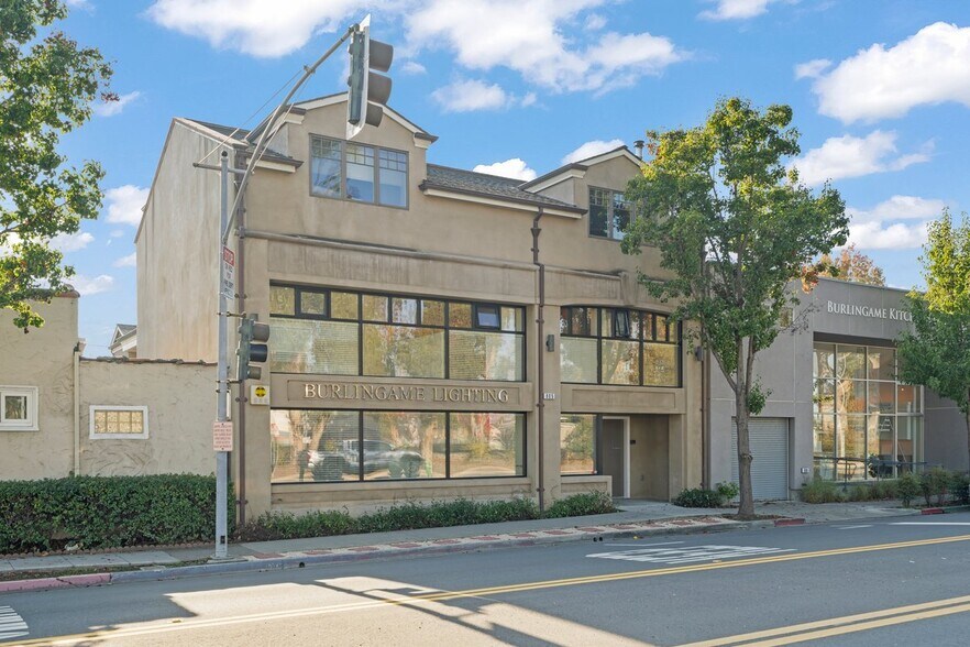 More Photos Of 808 Edgehill Dr, Burlingame General Retail For Sale