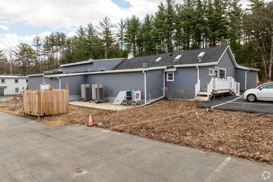 More Photos Of 135 Westboro Rd, North Grafton Storefront For Lease