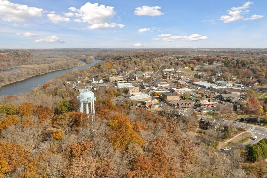 More Photos Of 307 N Cascade St, Osceola Medical For Lease