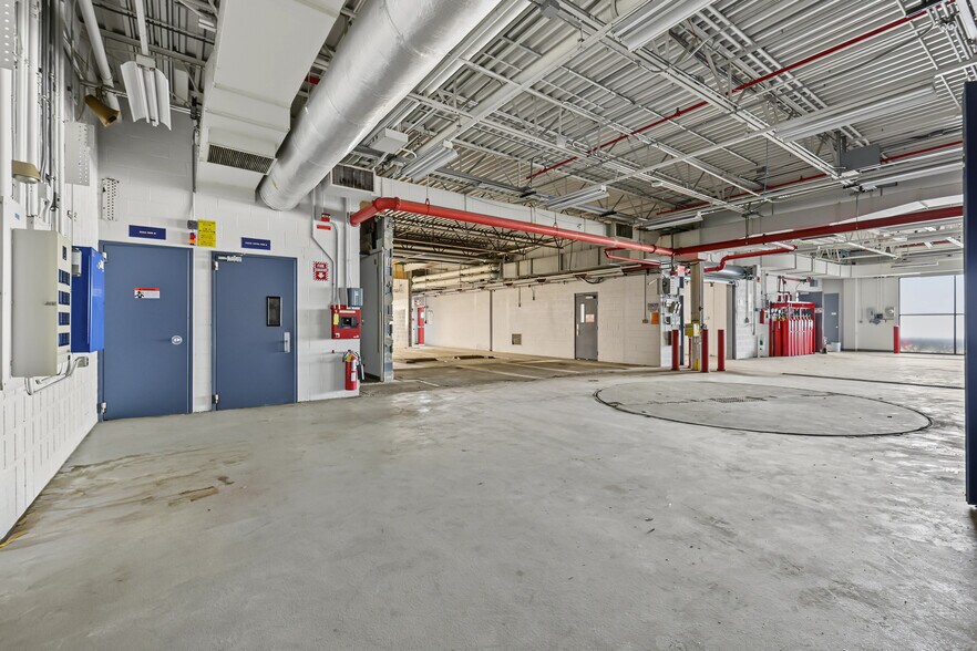 More Photos Of 15201 Mercantile Dr, Dearborn Light Manufacturing For Sale