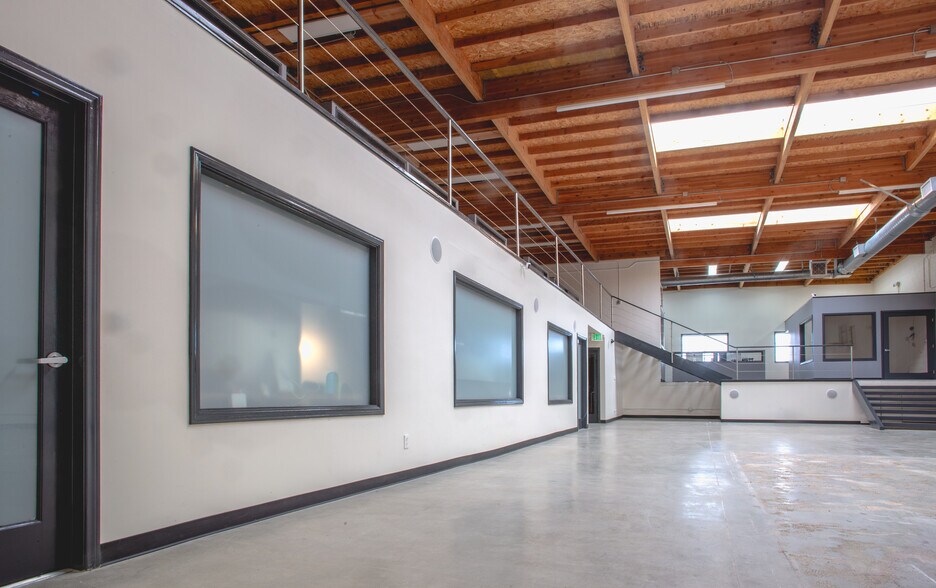 More Photos Of 2229 Barry Ave, Los Angeles Office For Lease