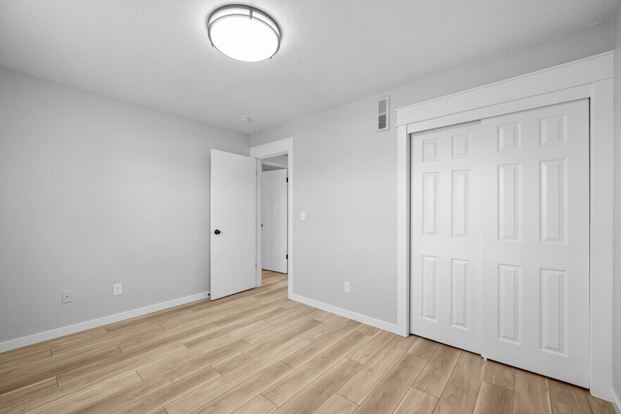 More Photos Of 2411 Welbeck Rd, Des Moines Apartments For Sale
