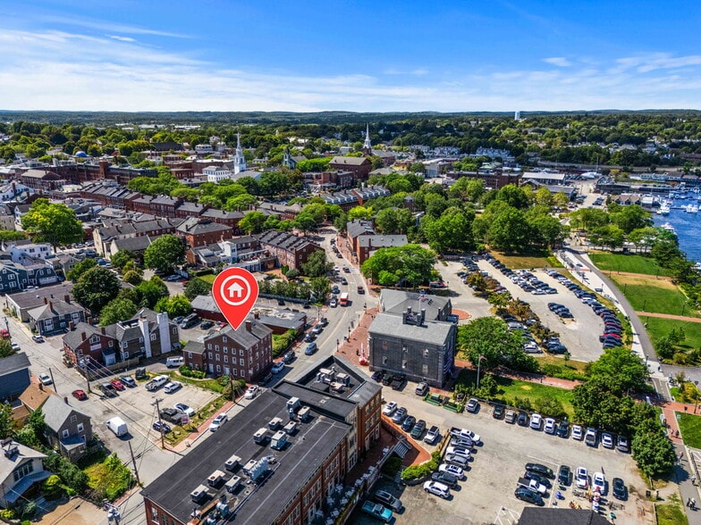 More Photos Of 30-32 Water Street #2, Newburyport General Retail For Sale