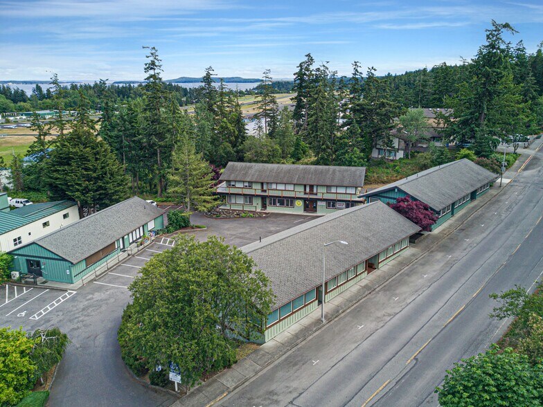 More Photos Of 849 Spring St, Friday Harbor Storefront Retail Residential For Sale