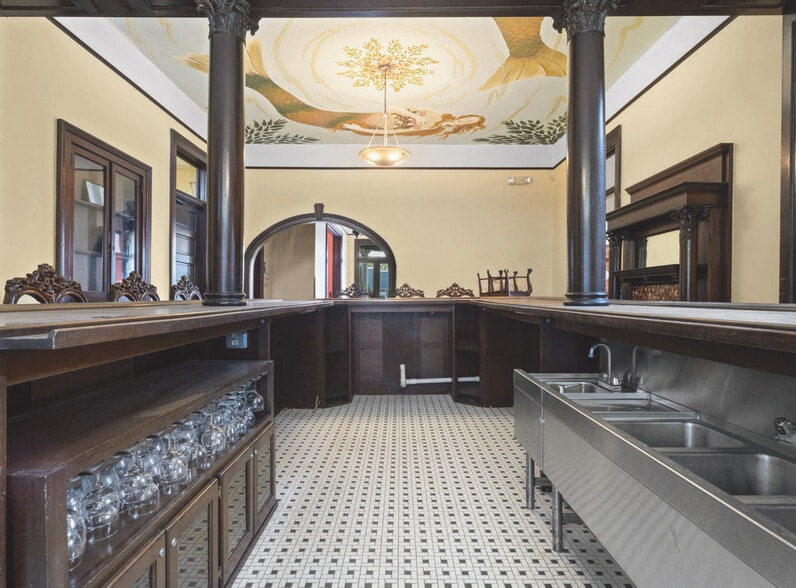 More Photos Of 770 Jackson St, Biloxi Lodge Meeting Hall For Sale