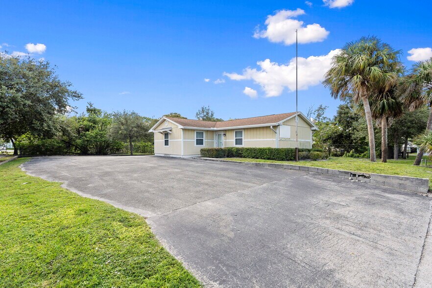 More Photos Of 1110 SW Martin Downs Blvd, Palm City Schools For Sale