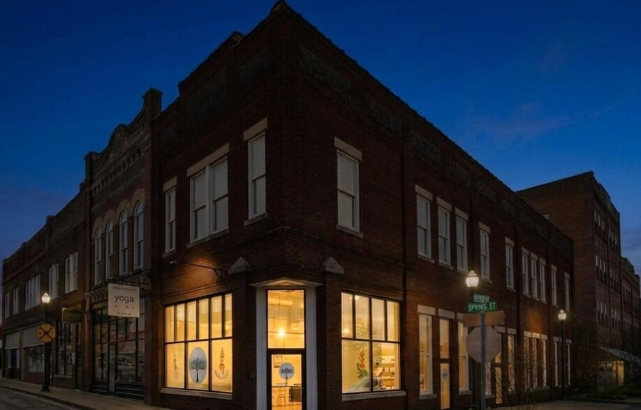 More Photos Of 124 Tipton St, Johnson City General Retail For Sale