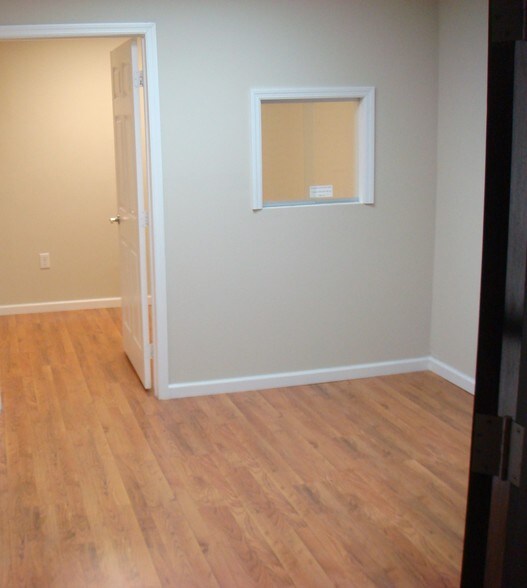 More Photos Of 1110 Brickell Ave, Miami Office For Sale