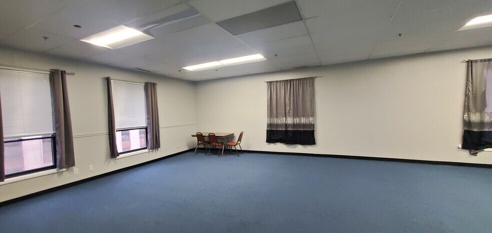 More Photos Of 10031 Roosevelt Rd, Westchester Office For Lease