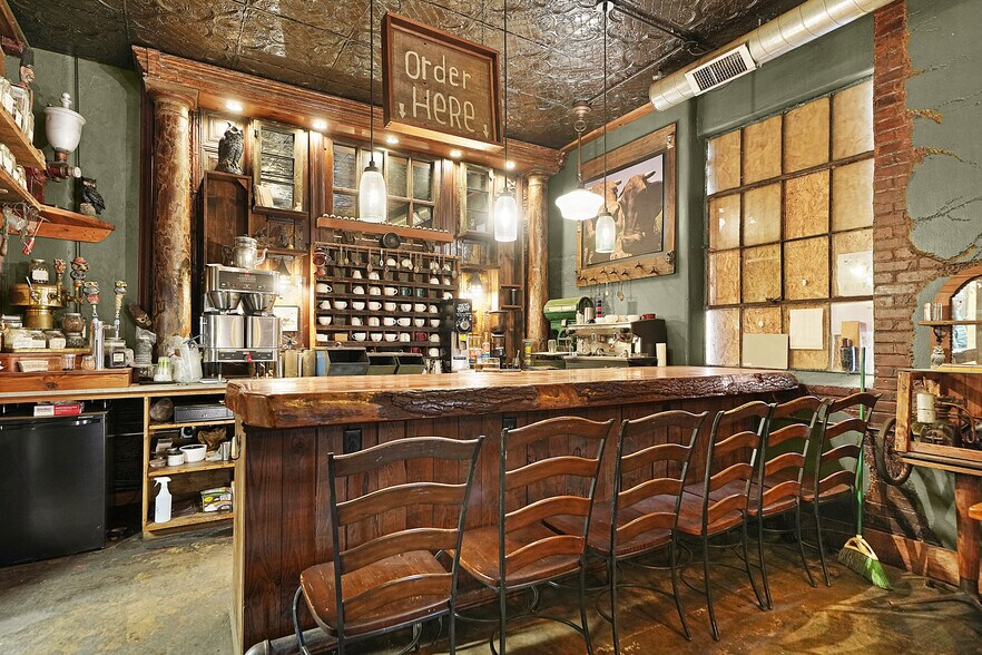 More Photos Of 424 Walbridge St, Kalamazoo Industrial For Sale