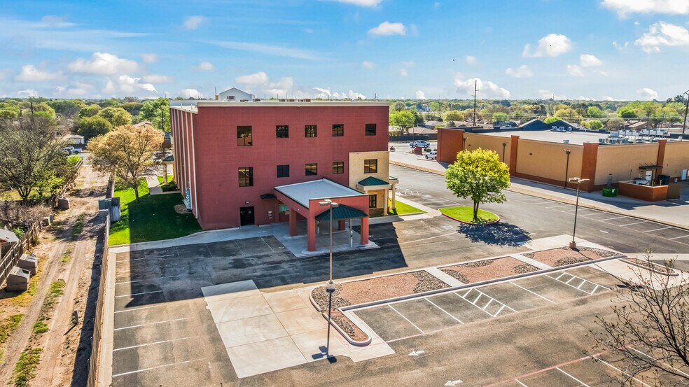 More Photos Of 7202 Slide Rd, Lubbock Medical For Lease