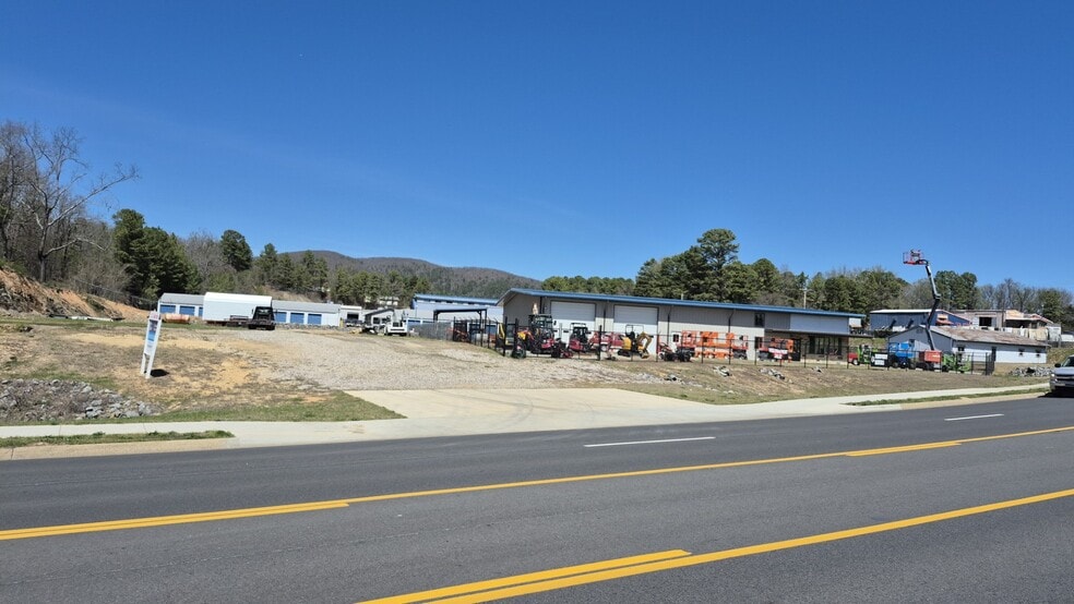 More Photos Of 101 Airway dr, Hot Springs National Park Freestanding For Sale