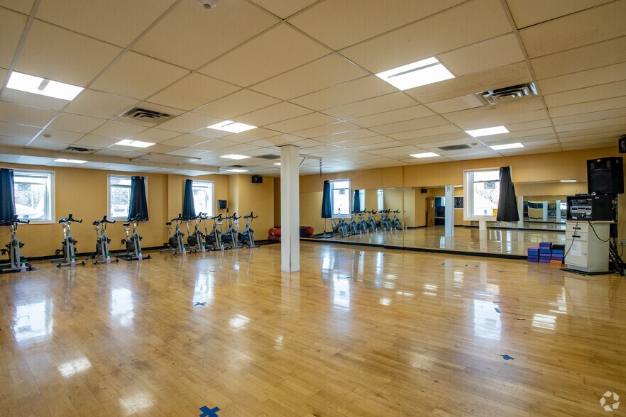 More Photos Of 42 Summer St, Pittsfield Medical For Lease