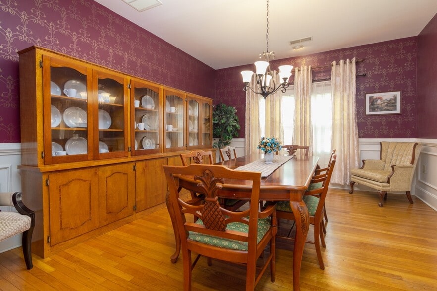 More Photos Of 173 S Lee St, Forsyth Assisted Living For Sale